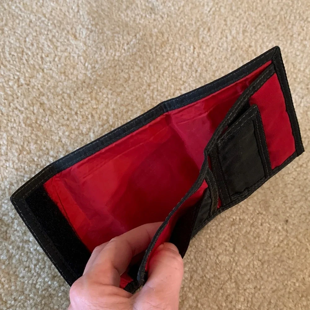 Vintage Wind n Sea Sport Wallet, black/red